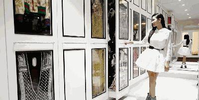 名媛驾到！拥有世界上最多爱马仕的她，可不是没有故事的女同学