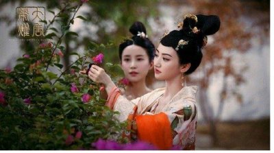 ​故事的主角齐庄公，是春秋时期齐国的国君，也是一个不按常理做事的人