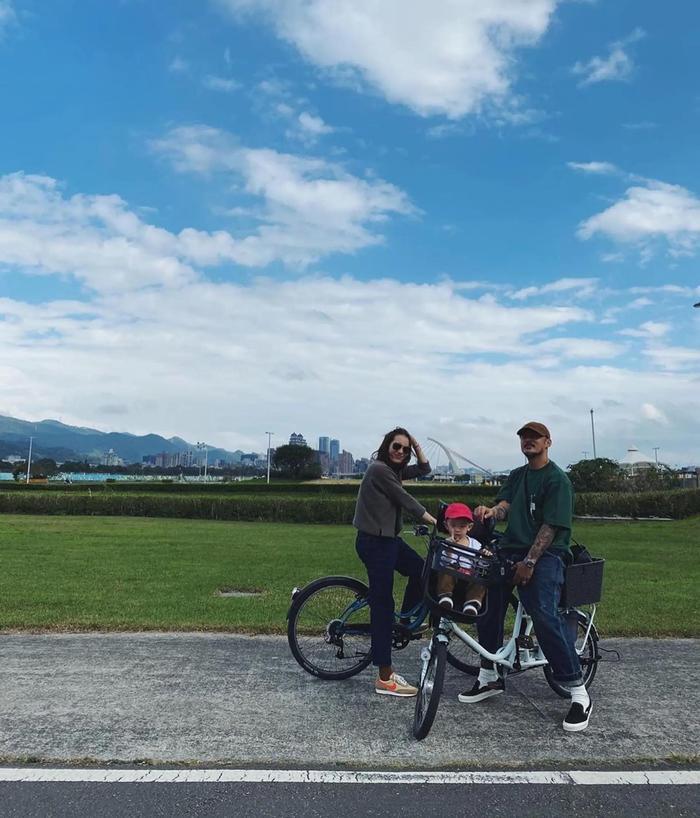 陈小春儿子名字背后有段浪漫故事,盘点一下明星子女名字