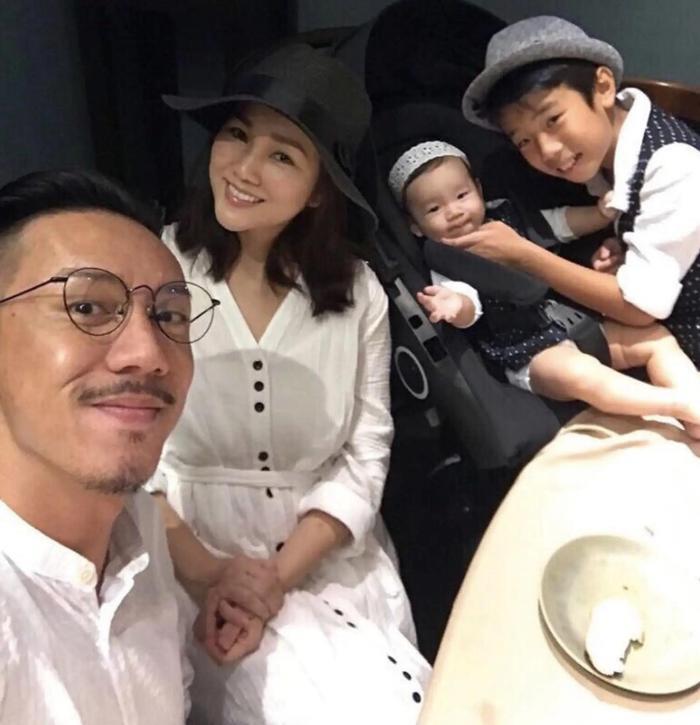 陈小春儿子名字背后有段浪漫故事,盘点一下明星子女名字