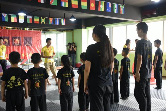 中国顶尖截拳道教练雷小翼座客华人英雄,口述和李小龙背后的故事