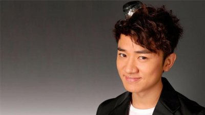 ​王祖蓝晒亡父照片，还说了一句话，背后故事令人伤感