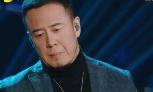 杨坤首谈过去两段刻骨恋情, 献唱给初恋女友, 凄美爱情故事!