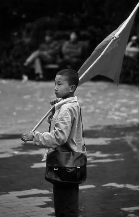 老照片带你追忆80后童年，每张照片都是讲不完的故事！