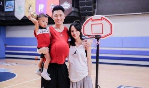 《延禧攻略》顺嫔张嘉倪和老公秀恩爱,两人最萌身高差好有爱