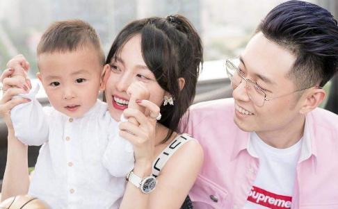 《延禧攻略》顺嫔张嘉倪和老公秀恩爱,两人最萌身高差好有爱