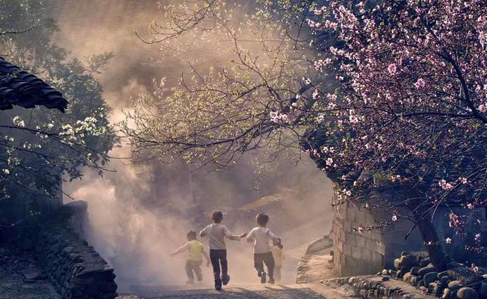 《怒晴湘西》爆火,这片自带神奇色彩的秘境,远比你想象的更“勾魂”