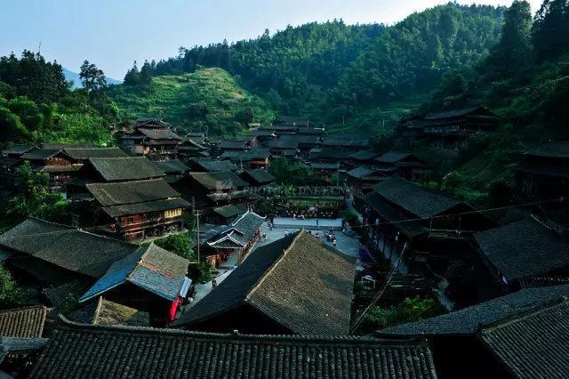 《怒晴湘西》爆火,这片自带神奇色彩的秘境,远比你想象的更“勾魂”