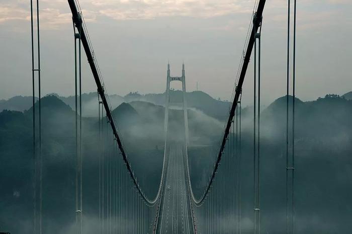 《怒晴湘西》爆火,这片自带神奇色彩的秘境,远比你想象的更“勾魂”
