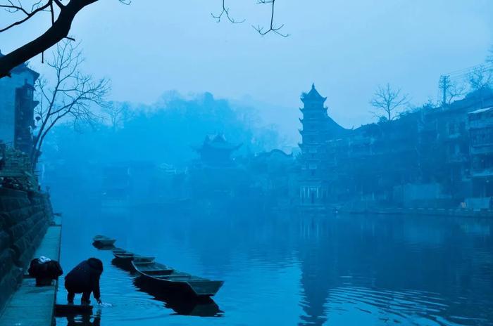 《怒晴湘西》爆火,这片自带神奇色彩的秘境,远比你想象的更“勾魂”