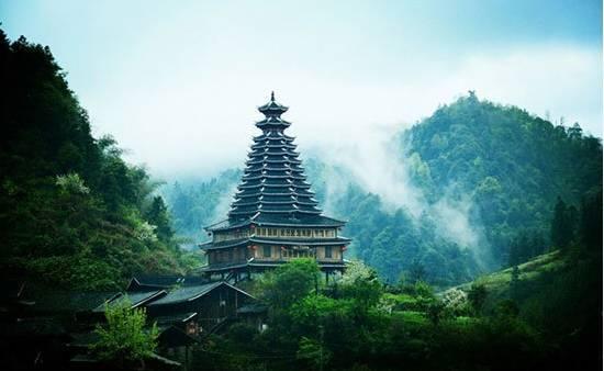 《怒晴湘西》爆火,这片自带神奇色彩的秘境,远比你想象的更“勾魂”