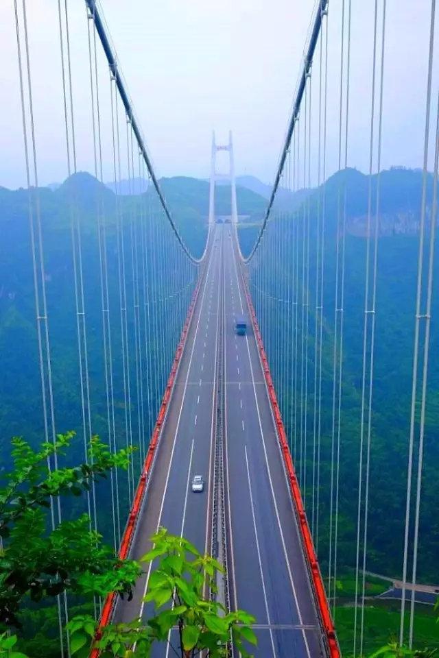 《怒晴湘西》爆火,这片自带神奇色彩的秘境,远比你想象的更“勾魂”