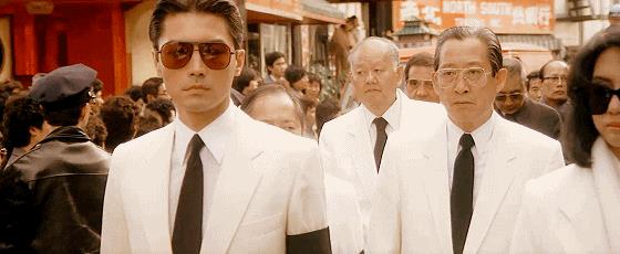 《霸王别姬》27年后翻红:从国际影星沦落的他,最后还是活成孤儿