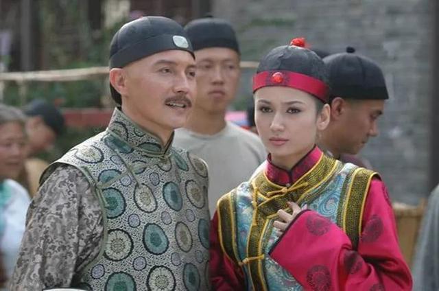 《霸王别姬》27年后翻红:从国际影星沦落的他,最后还是活成孤儿