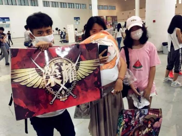 动漫嘉年华!咬人猫、小梦、二鬼、祈inory、WCS世界冠军陪你燃爆海口!