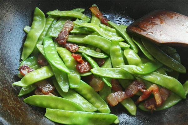 哺乳期可以吃荷兰豆吗 对产妇非常好 哺乳期可以吃荷兰豆吗 对产妇非常好