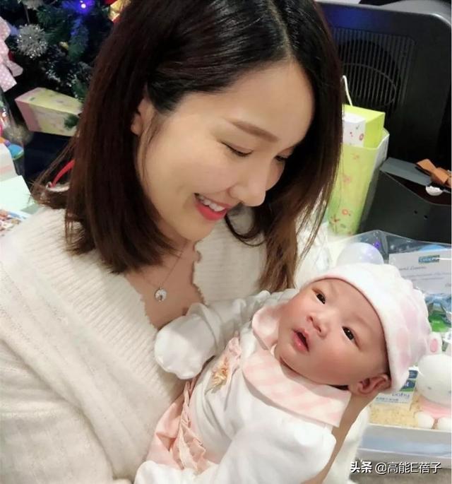 原来王祖蓝女儿长得最像她!哪个明星家庭是最强基因?