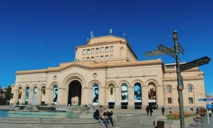 诺亚方舟最后停靠的地方, 亚美尼亚的千年神隐