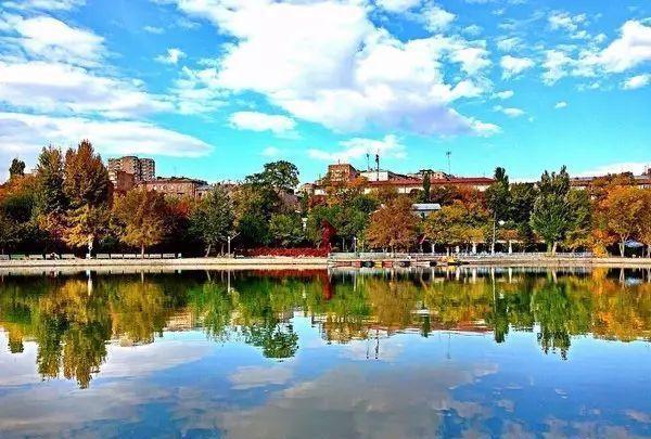 诺亚方舟最后停靠的地方, 亚美尼亚的千年神隐