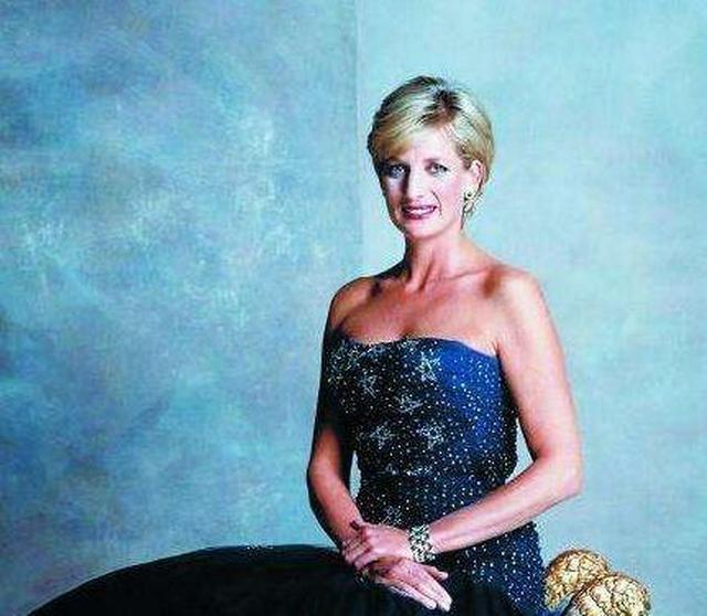 戴安娜和卡米拉最大的区别，正是查尔斯不爱戴安娜的最大的借口