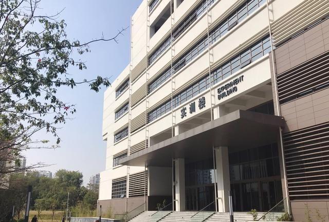 哈尔滨工业大学深圳校区，广东分数最高的高校，校园环境极好