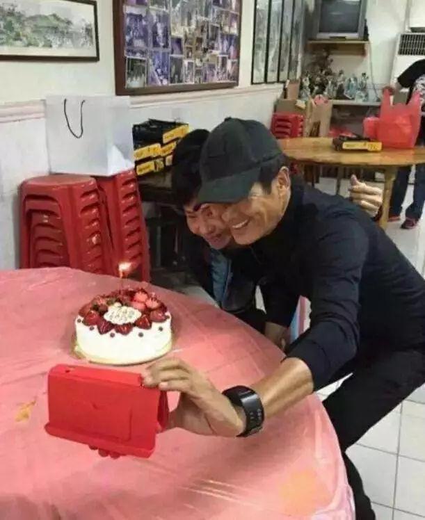 周润发的真实身份曝光！