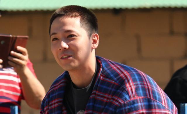 梁世宗入伍近照引争议，从李敏镐到池昌旭，韩星入伍都易发福？