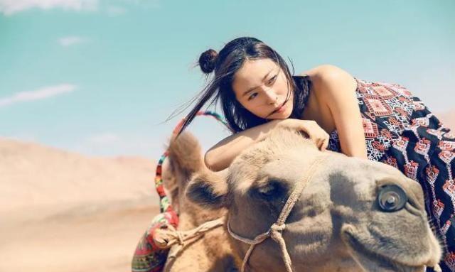 翻车｜江一燕拿建筑大奖遭群嘲，虚伪人设早被黄渤一语揭穿