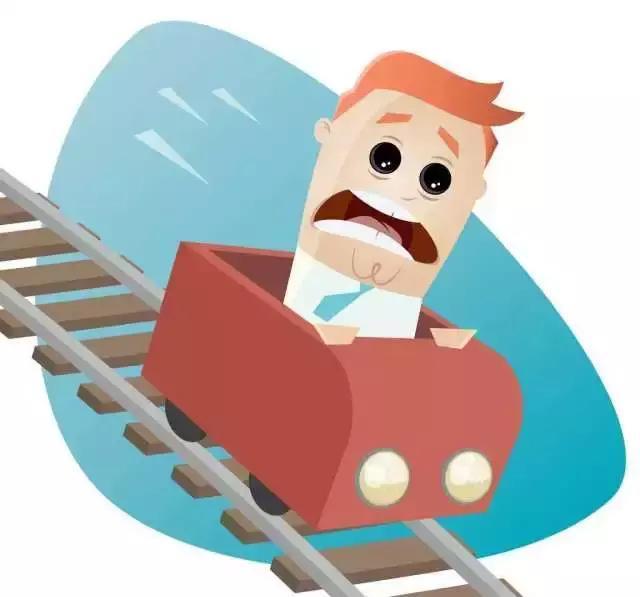 最害怕的事发生了!游乐设施安全锁扣脱落 男子高空被甩飞坠亡