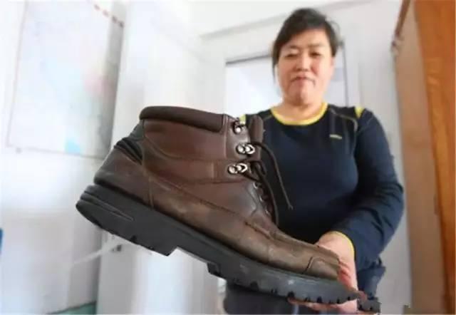 我国最高的人是谁?比姚明高近1米,会8国语言,却被当小丑围观