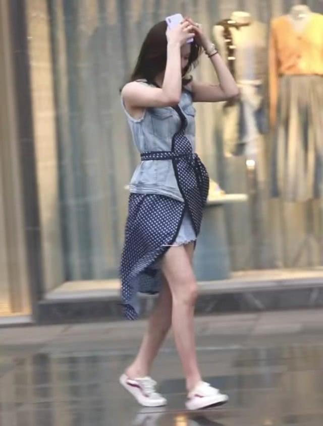 最近莫名火了一款“海草装”,这位姐大胆尝试,效果简直不想看!