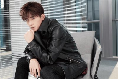 ​当下“最火艺人”排行榜，朱一龙第4，刘诗诗第3，榜首已断层