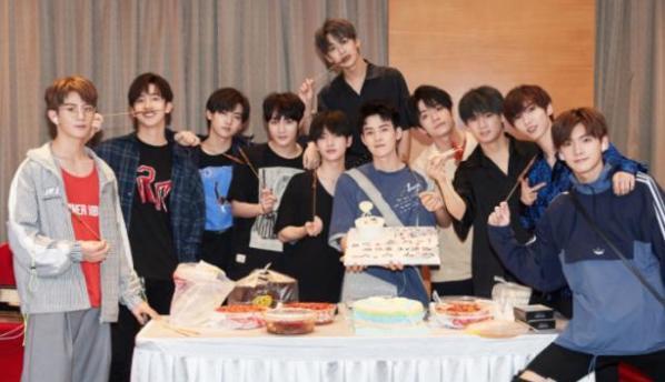 继《创造营》后，周震南终于又一新综艺来袭，嘉宾阵容让人惊喜