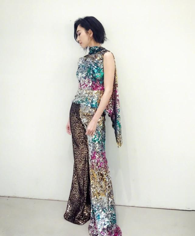 她是TVB最年轻的视后,甘为男友退圈却遭狠甩,美得独一无二