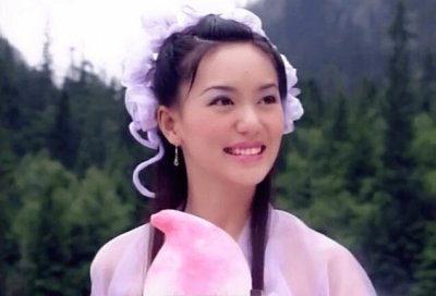 ​最美“殷素素”郭妃丽，嫁大10岁澳洲富豪老公，今47岁冻龄如少女