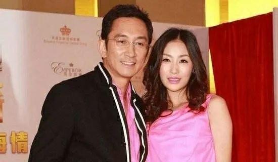 她22岁嫁个可以当爹的男星,7年败光家产,千万“卖”孩子抚养权