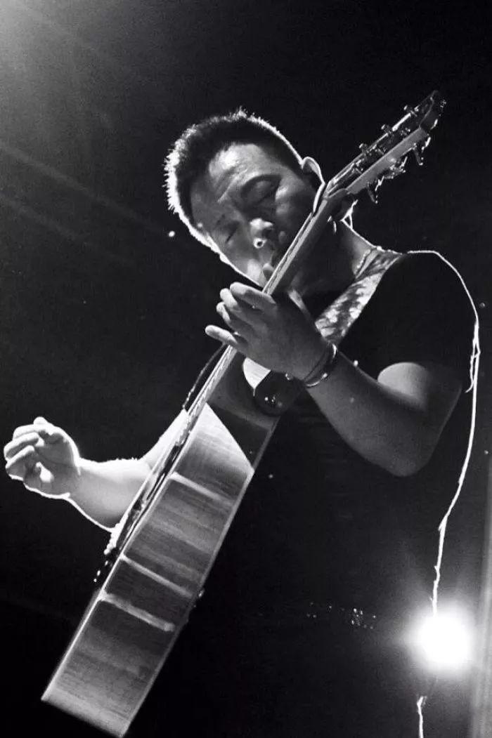 我想出去走一走，看看这个大世界