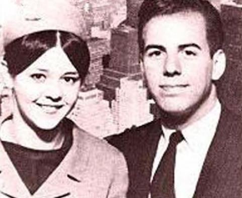 他是冒牌飞行员，免费坐五年飞机行骗26国，收了多名空姐做红颜