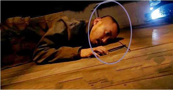 盘点《死亡笔记》3处穿帮：坂城良太郎教你“死”也穿帮，太抢镜