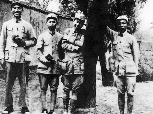 这位开国大将夫人,8个子女个个优秀,如今将近百岁高龄