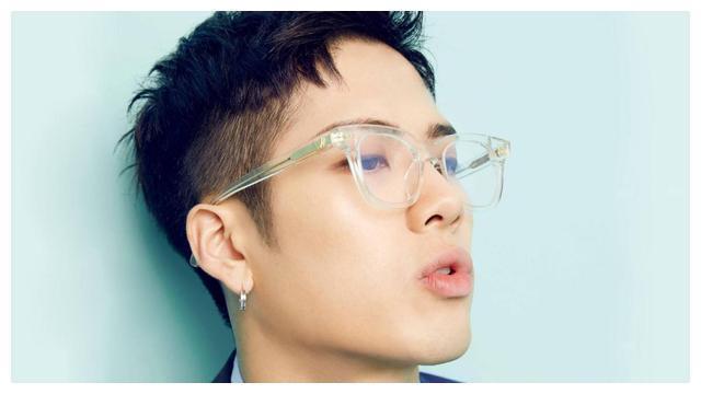 王嘉尔回归《拜托了冰箱》,刘宪华遭网友嫌弃,明星靠品行拉差距