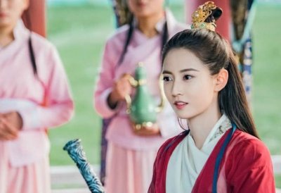 ​倚天屠龙记：鹿杖客绑韩姬时，大家注意别打开弹幕，太心疼范遥了