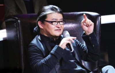 ​《歌手》刘欢表现差强人意，杨坤被封无冕之王成最大赢家