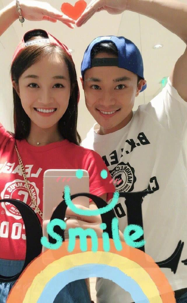 蓝盈莹微博看出两次端倪,曝一个月前就已分手,彼此都在互安慰