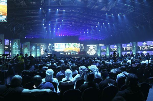 可能不是你想象的那样!一文了解职业电子竞技选手养成记