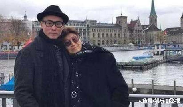 自称有2.5段婚姻, 50岁恋上17岁少女生一子, 妻子大方当亲儿子养