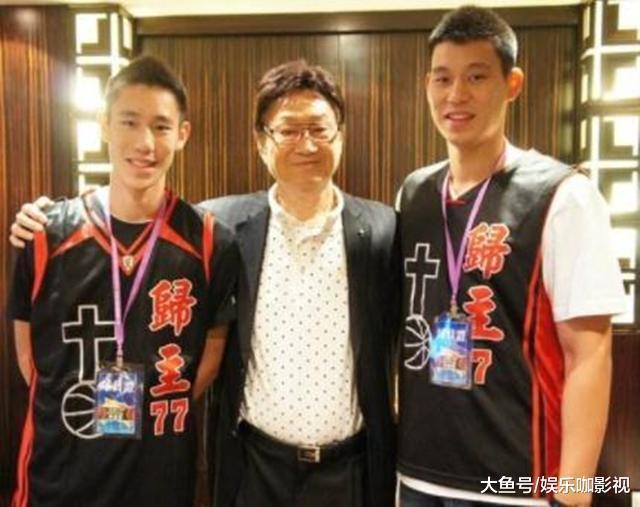 自称有2.5段婚姻, 50岁恋上17岁少女生一子, 妻子大方当亲儿子养