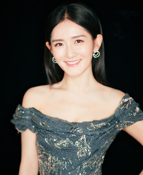 谢娜哭诉积藏在心里多年的话，张杰心疼护妻，暗讽刘烨的谎言！