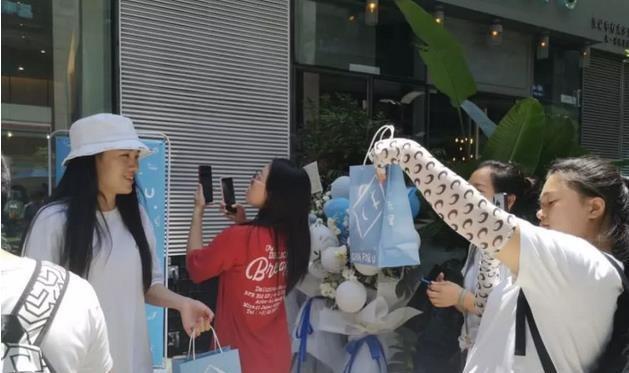 王俊凯的奶茶店，让人深思……