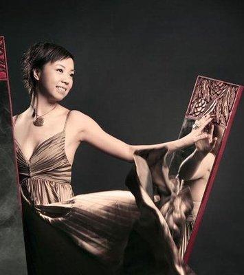 乒乓功勋张怡宁现状，39岁风韵犹存，与59岁丈夫生二胎，太幸福